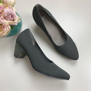 Eileen Fisher Kiss  knit pumps size 10 in EUC